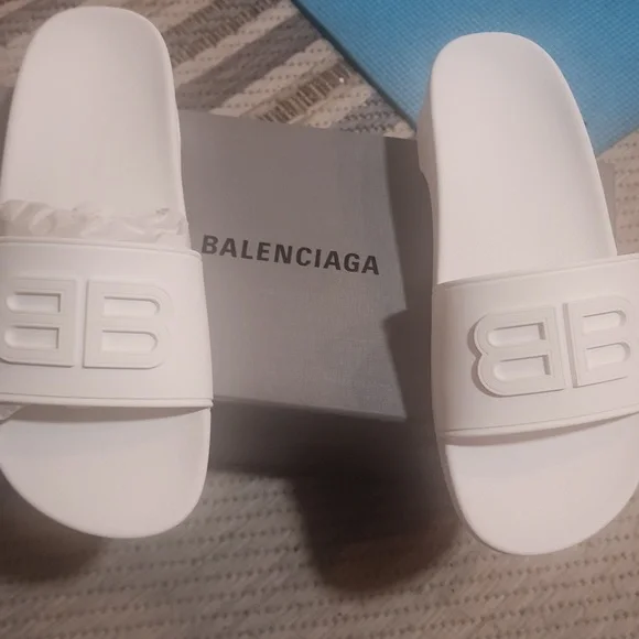 Balenciaga Women's White Slide Sandals - Picture 8 of 13